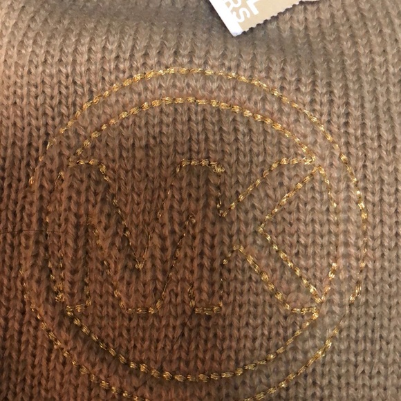 Hat - Picture 6 of 6